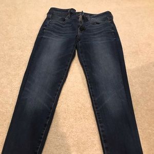 AE high rise jegging. 6 regular